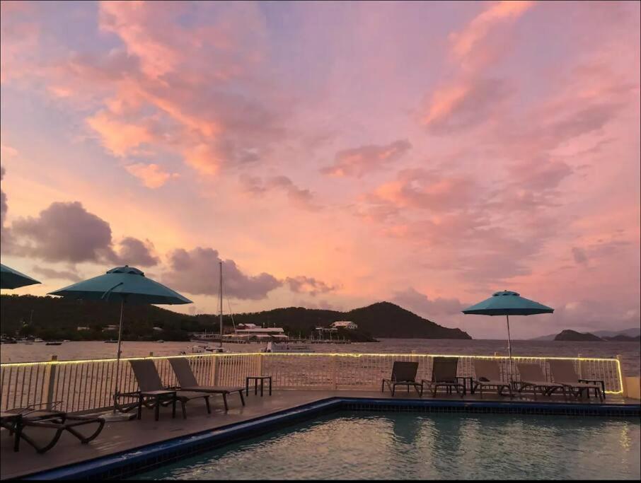 Mermaid Escape - Amazing Views! East End  外观 照片