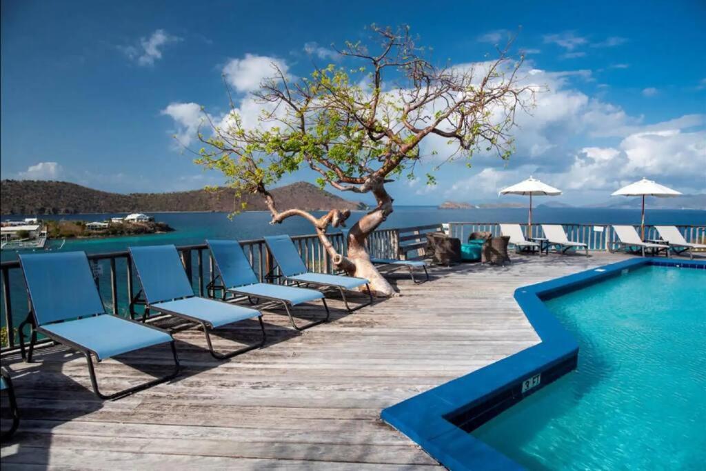 Mermaid Escape - Amazing Views! East End  外观 照片